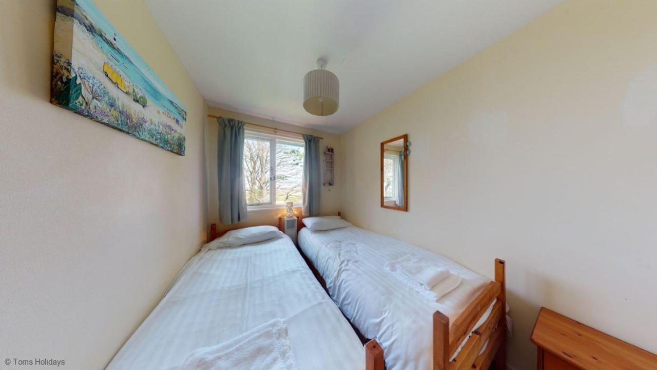 65 Strawberry Hill, Tolroy Manor *