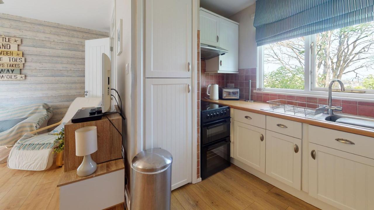 65 Strawberry Hill, Tolroy Manor *